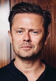 Fredrik Wikingsson